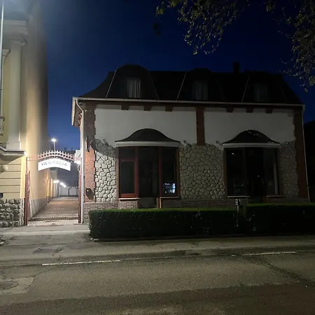 Hegyalja Bed and breakfast 3*