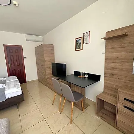 Hegyalja Fogado B&B